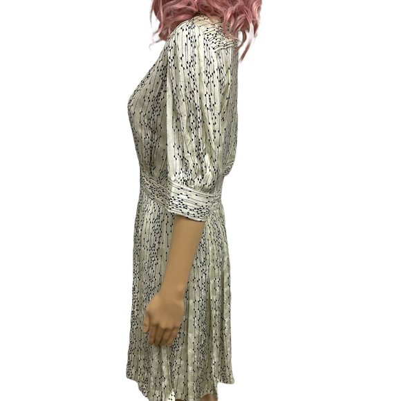 Shirel Short Printed Dress - Picture 5 of 9